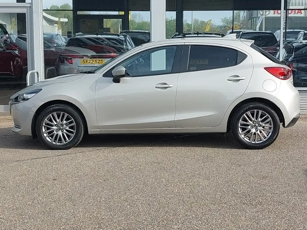 2023-mazda-mazda2-15-e-skyactiv-g-gt-sport-big-3
