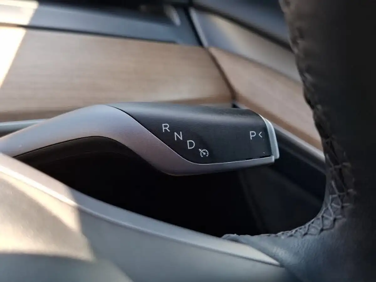 2021-tesla-model-3-e-standard-plus-big-15