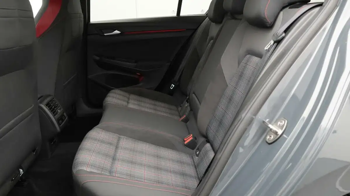 2021-volkswagen-golf-20-tsi-gti-dsg-big-16