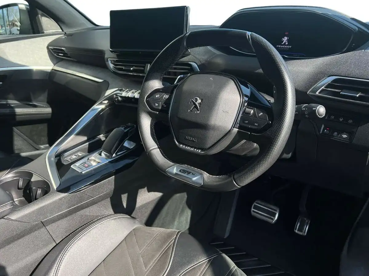 2022-peugeot-3008-suv-16-puretech-gt-premium-225bhp-hybrid-e-eat8-big-7