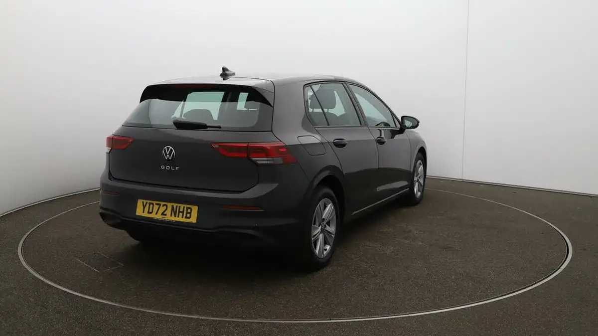 2022-volkswagen-golf-20tdi-life-hatchback-big-46