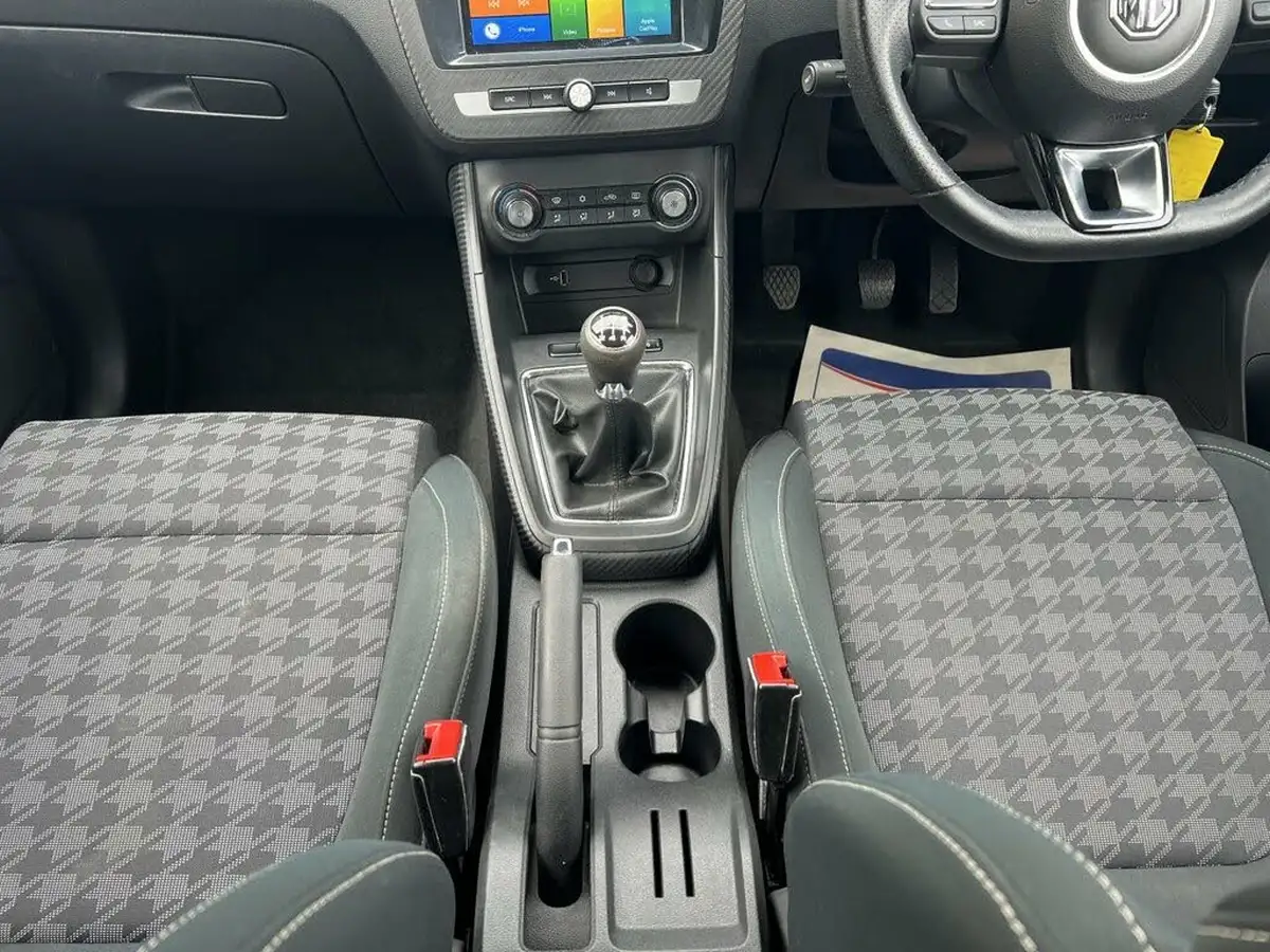 2018-mg-zs-suv-15-vti-tech-excite-big-26