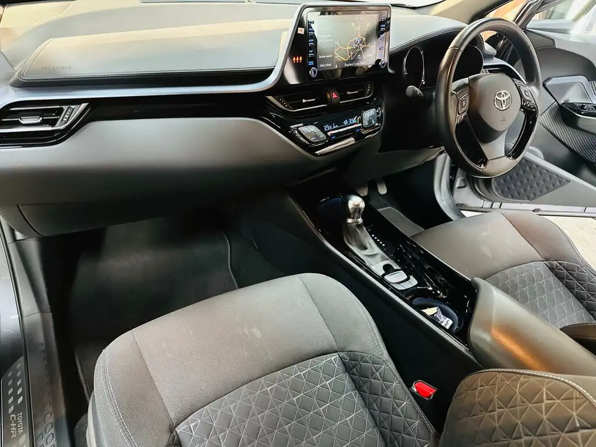 2021-toyota-c-hr-18-vvt-i-design-big-2