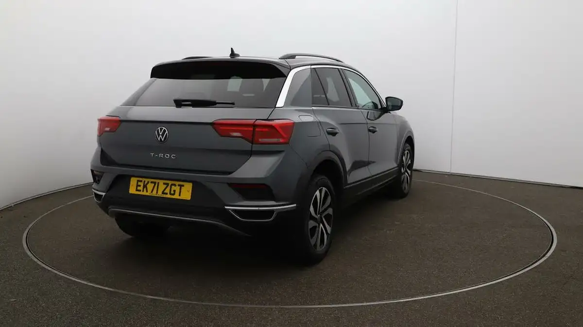 2021-volkswagen-t-roc-10-tsi-active-hatchback-5d-big-47