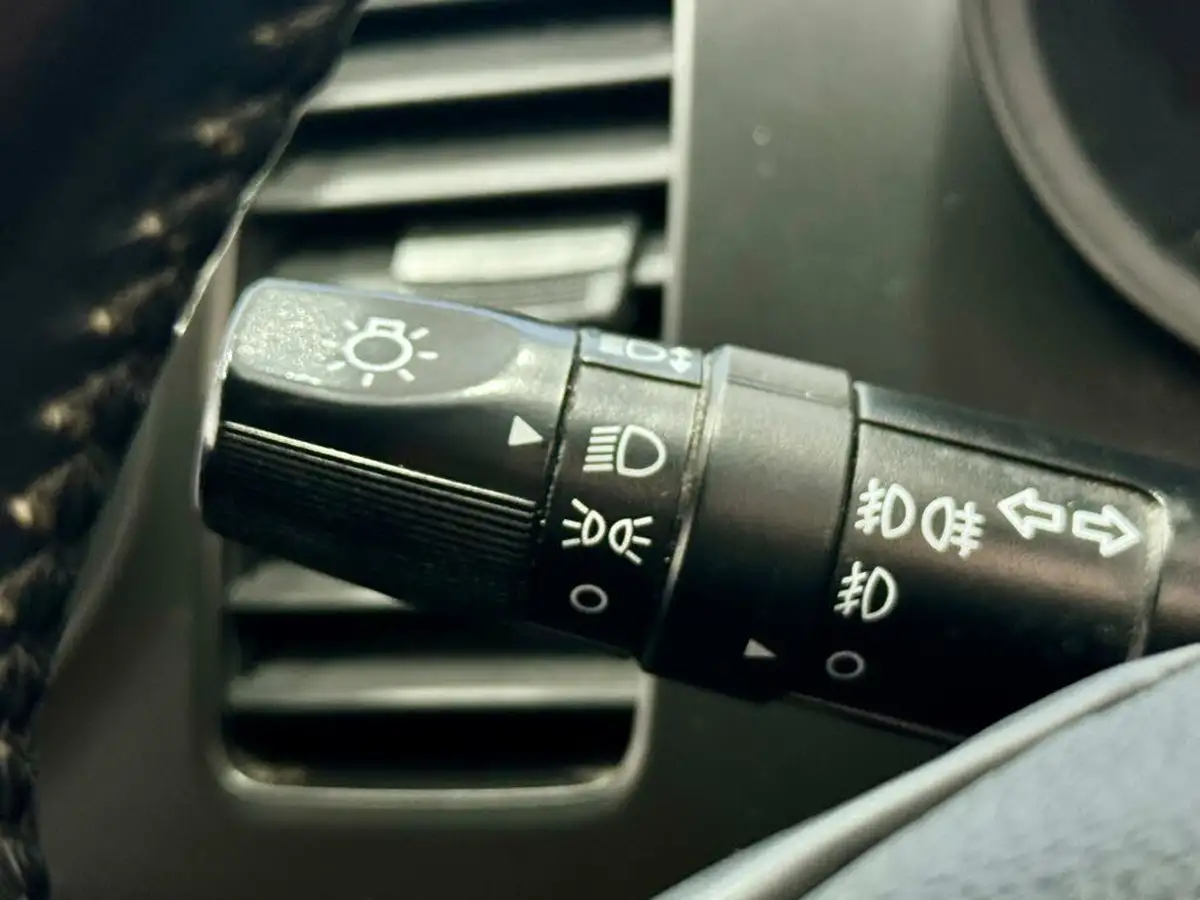 2015-kia-picanto-10-vr7-5d-big-19