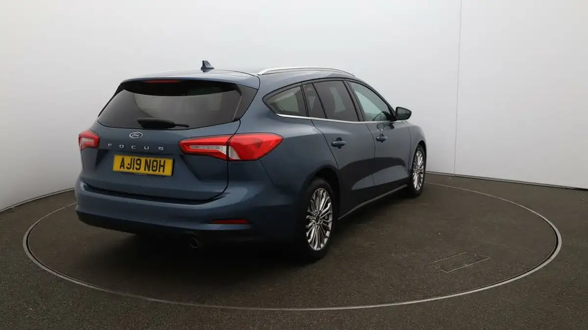 2019-ford-focus-10t-titanium-x-estate-auto-big-45