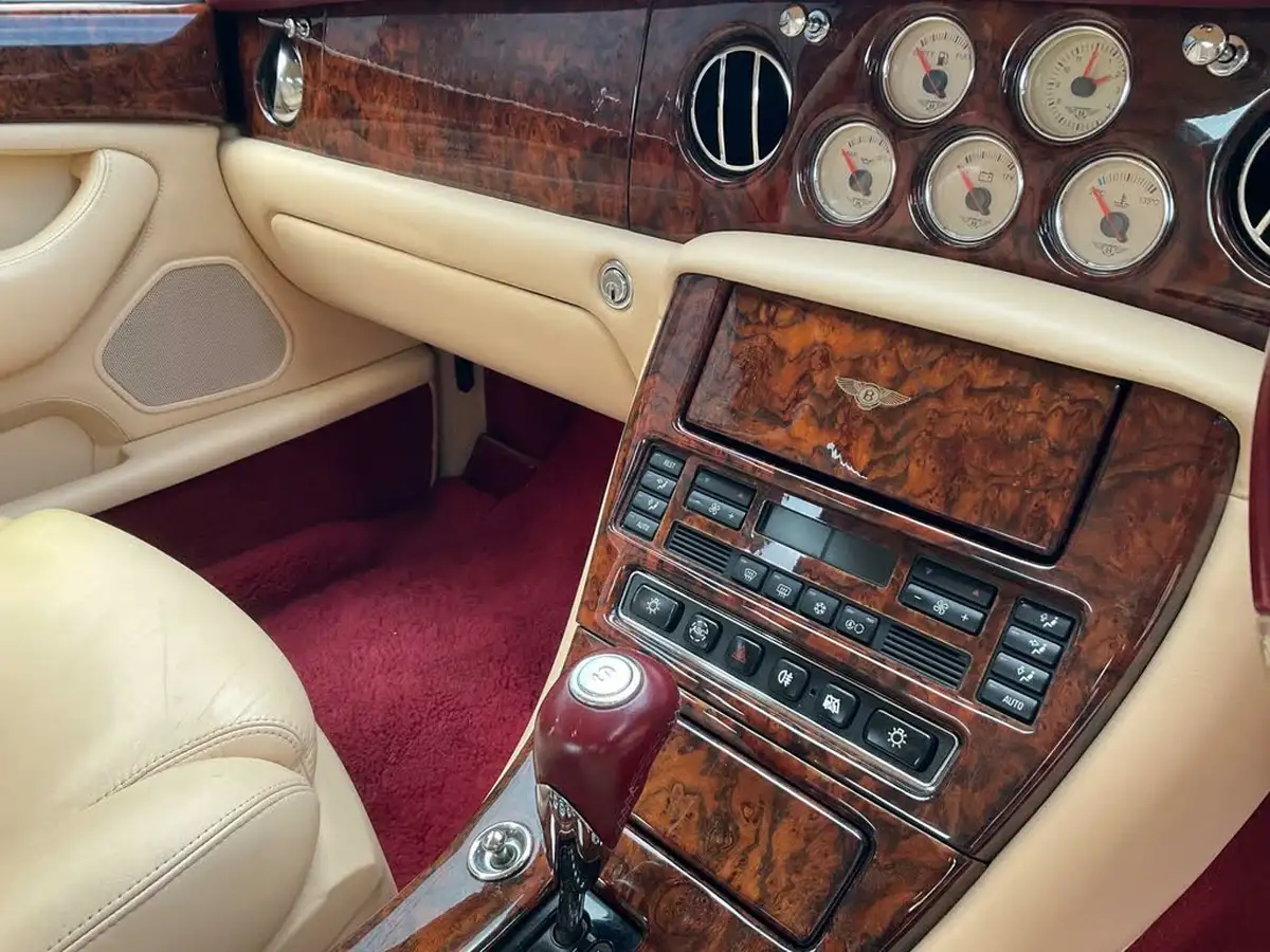 2001-bentley-arnage-68-red-label-big-74