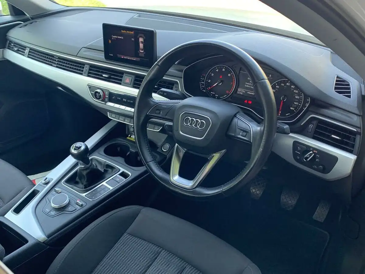2016-audi-a4-14-tfsi-se-big-44