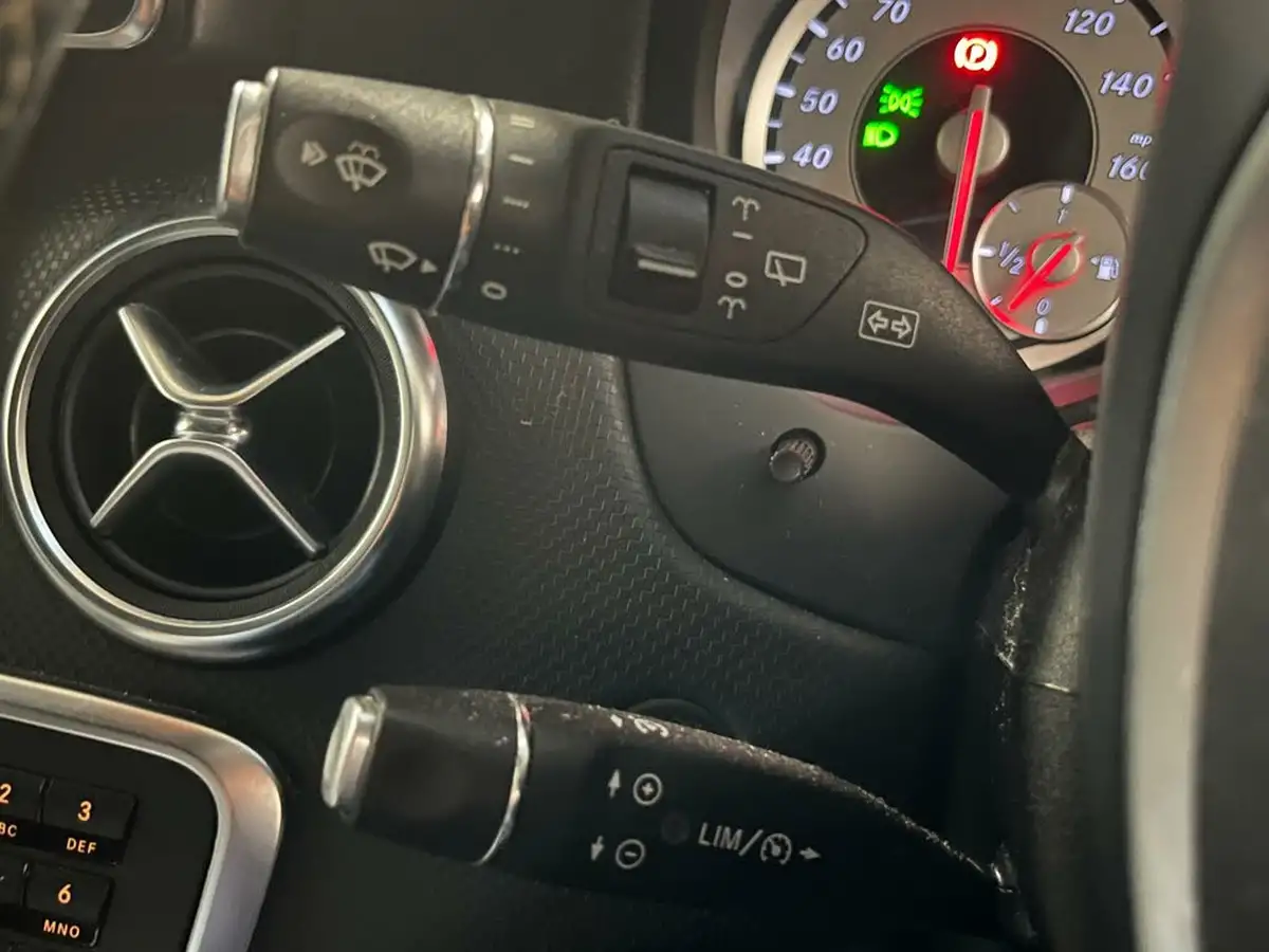 2015-mercedes-benz-a-class-15-cdi-a180-sport-109ps-7g-dct-big-40