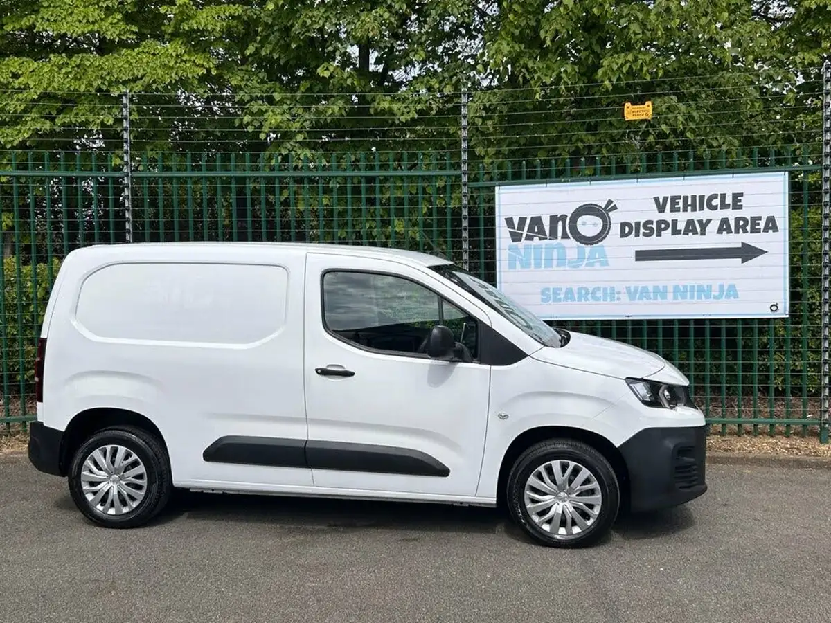 2021-peugeot-partner-15-bluehdi-1000-professional-100ps-eu6dt-panel-big-9