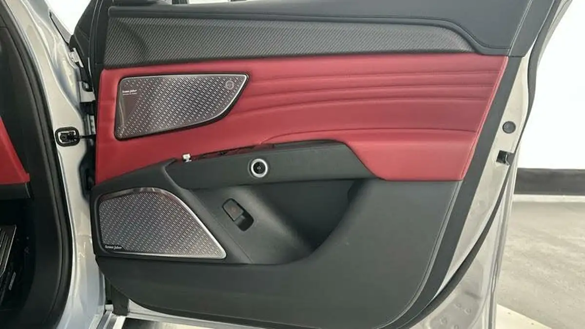 2023-maserati-grecale-20-modena-big-31