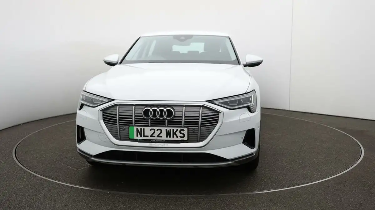 2022-audi-e-tron-55e-technik-station-wagon-big-30