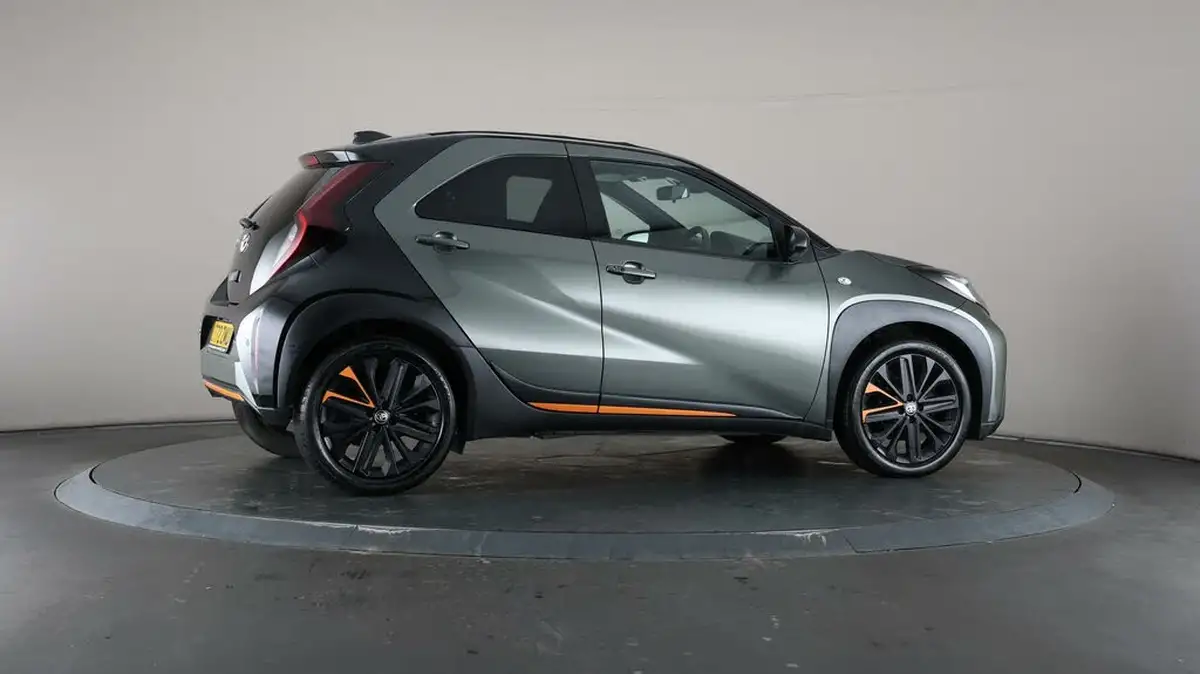 2022-toyota-aygo-x-10-vvt-i-limited-edition-big-53