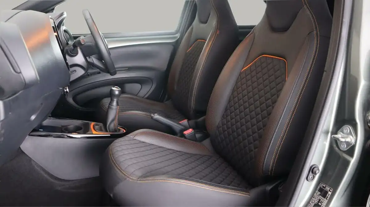 2022-toyota-aygo-x-10-vvt-i-limited-edition-big-12