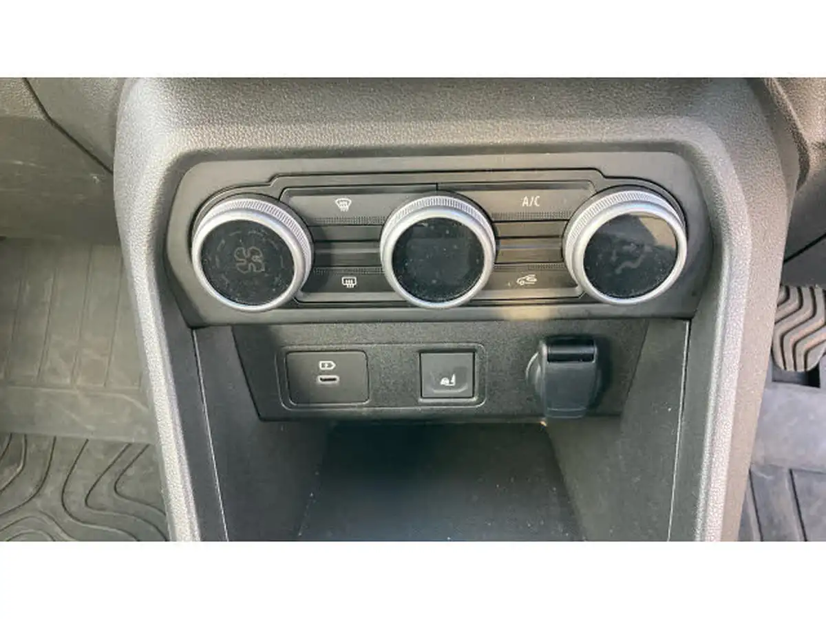 2024-dacia-sandero-stepway-10-tce-extreme-110bhp-big-26