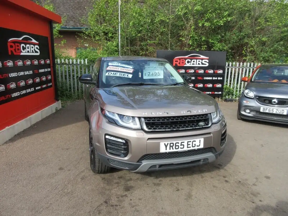 2015-land-rover-range-rover-evoque-20td4-se-tech-hatchback-5d-big-0