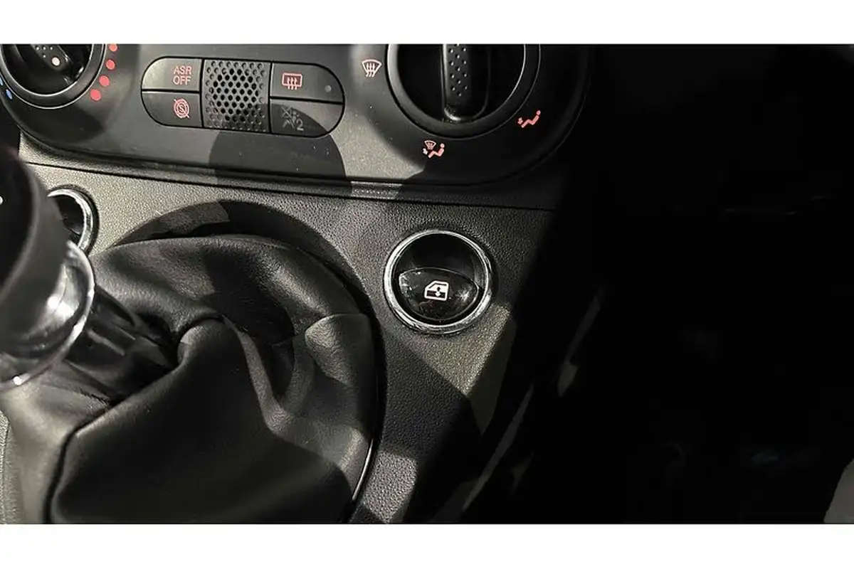 2022-fiat-500-10-dolcevita-big-34