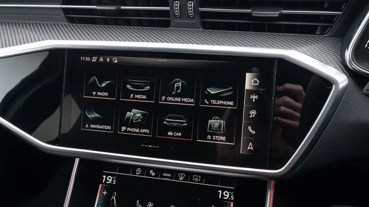 2024-audi-rs6-avant-40-tfsi-performance-big-18