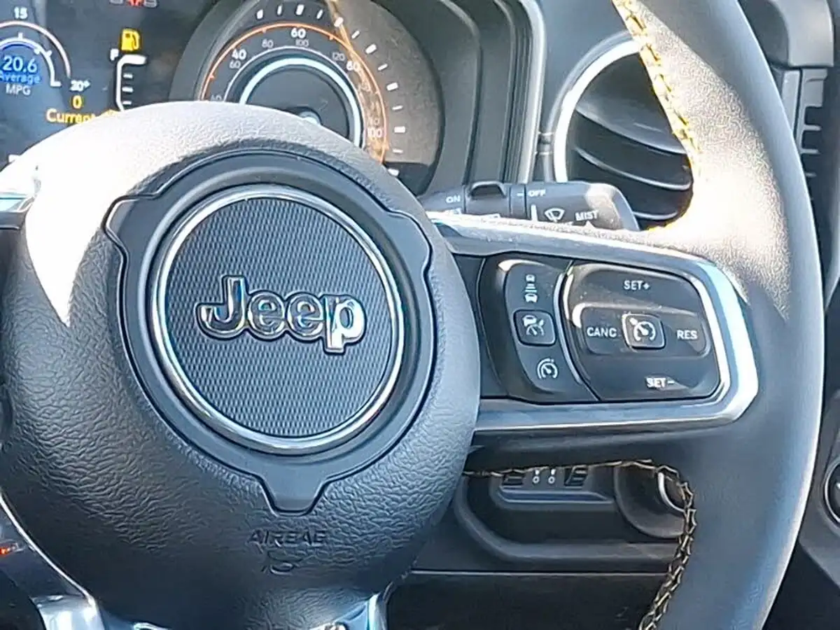 2024-jeep-wrangler-20-gme-sahara-big-9