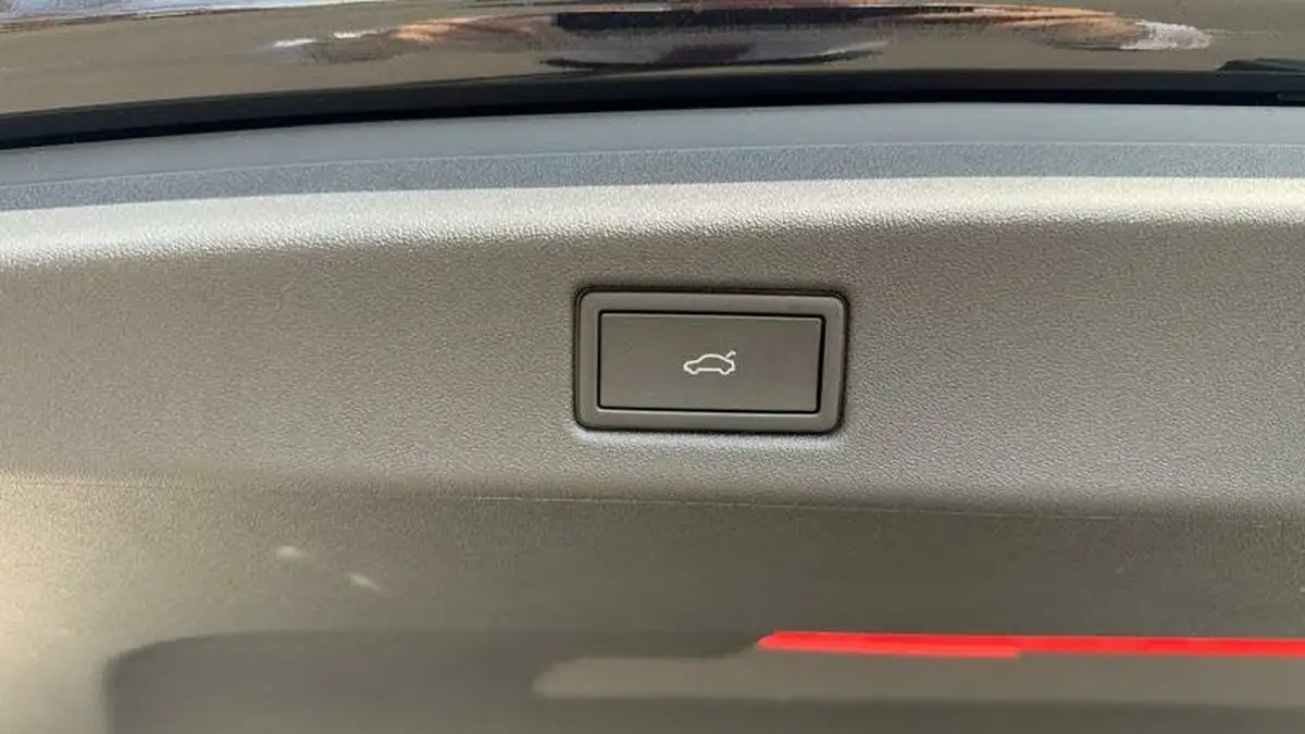 2025-volkswagen-id7-e-pro-match-interior-pack-tourer-big-14