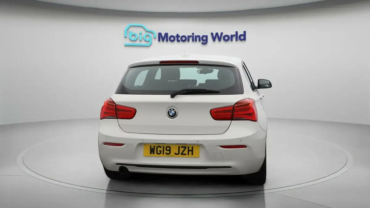 2019-bmw-1-series-15-118i-sport-138bhp-5d-big-6