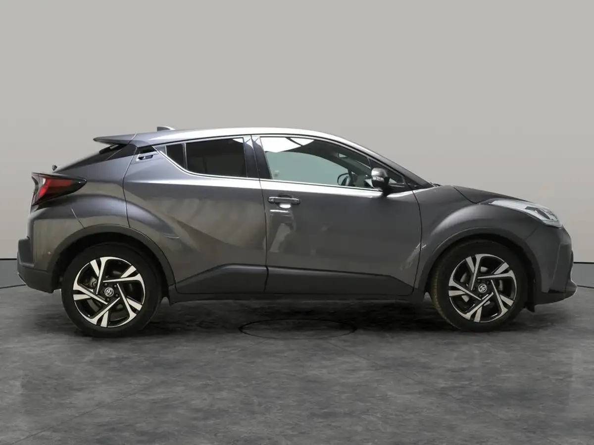 2022-toyota-c-hr-18-vvt-i-design-big-10