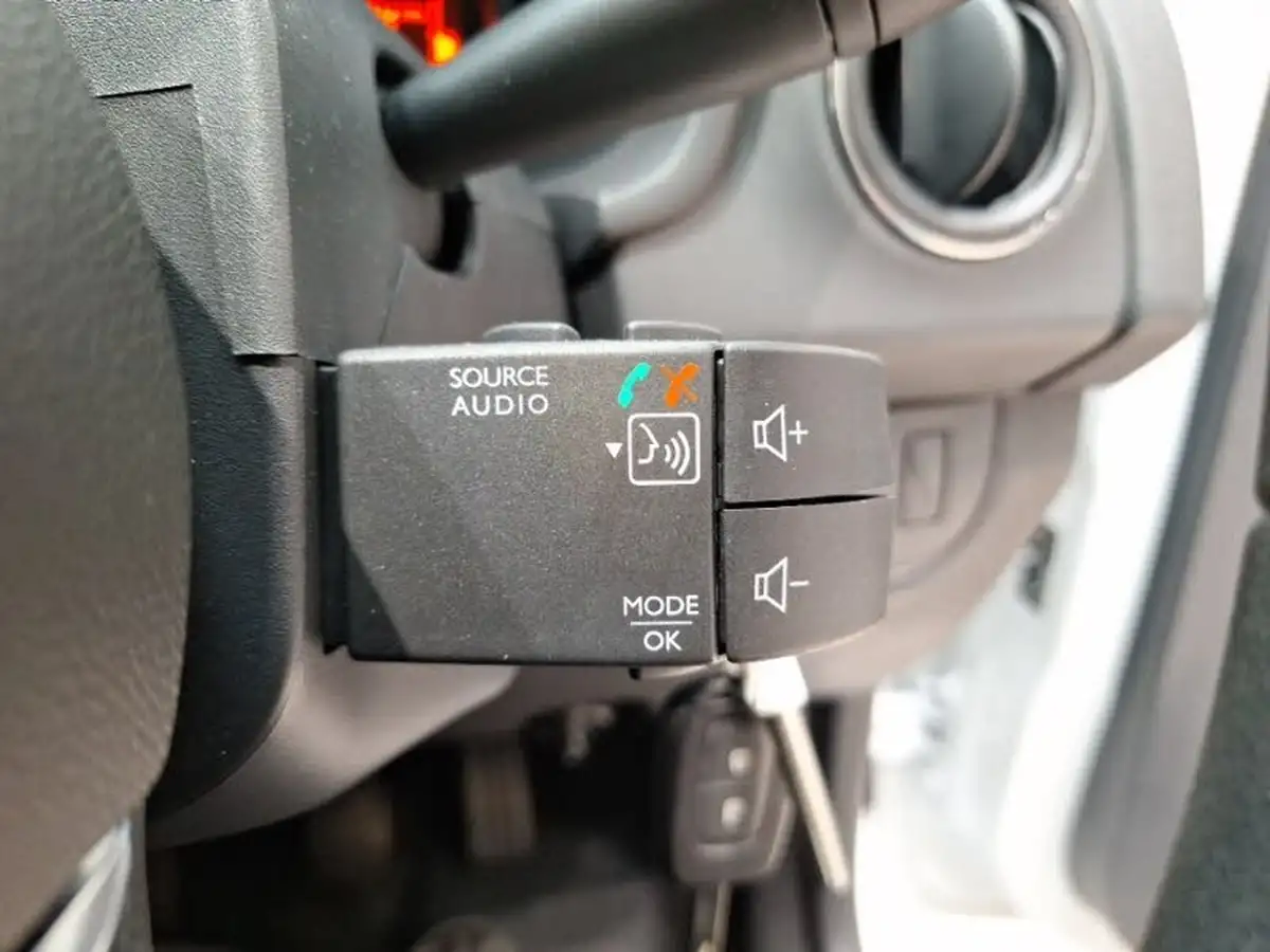 2020-dacia-sandero-stepway-10-sce-essential-ss-big-13