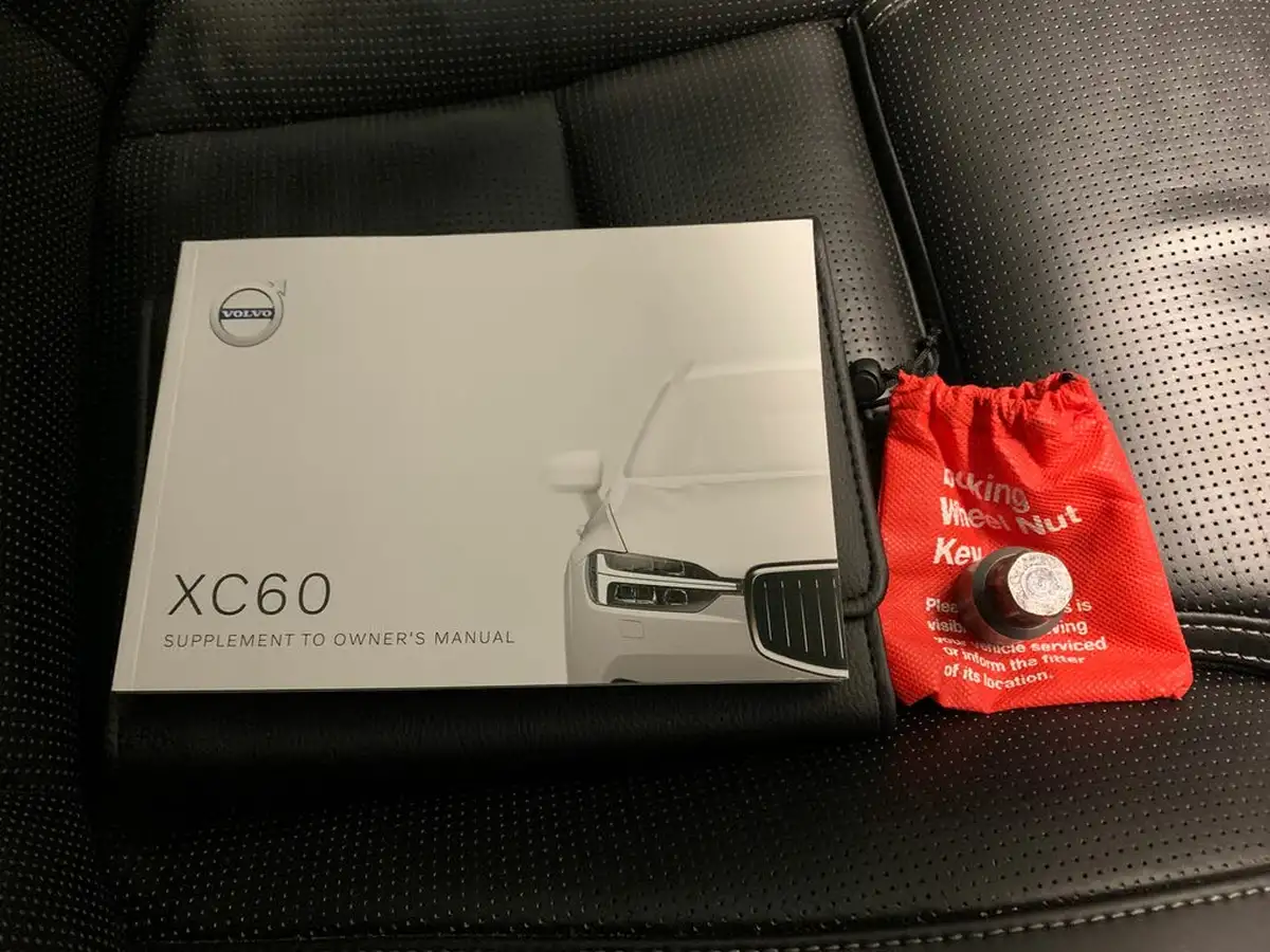 2020-volvo-xc60-20-b5-inscription-awd-big-29