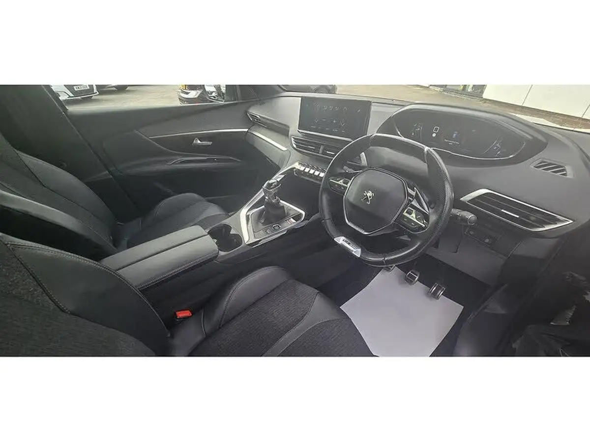 2019-peugeot-3008-suv-12-puretech-gt-line-big-9