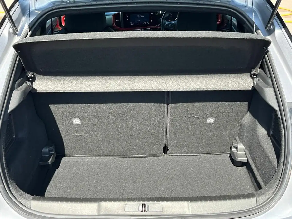 2022-vauxhall-mokka-e-sri-premium-big-9