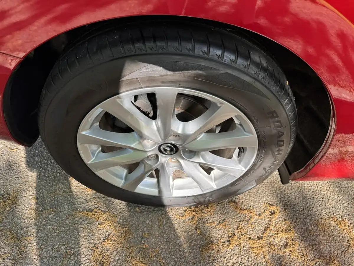 2013-mazda-mazda6-20-se-l-nav-saloon-4d-big-25