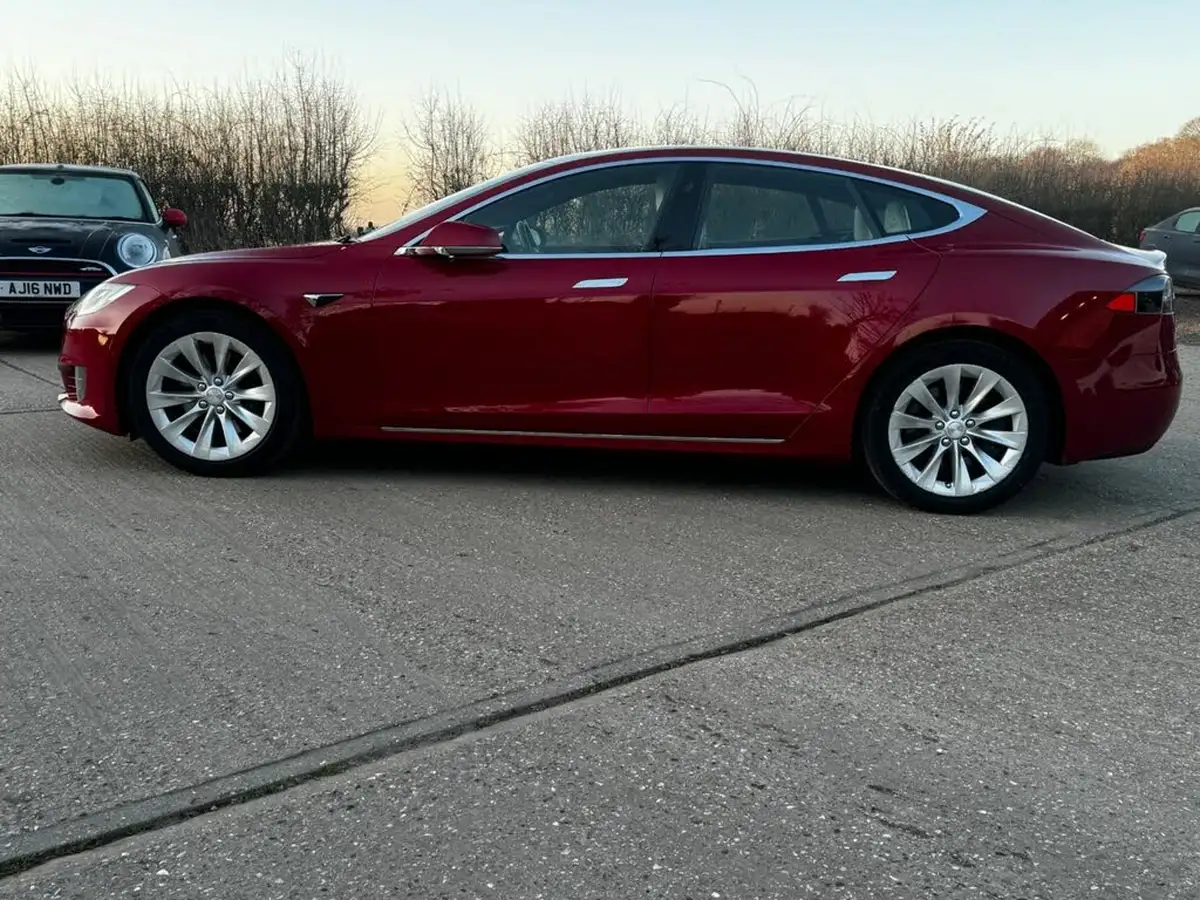 2017-tesla-model-s-e-75-235kw-big-19