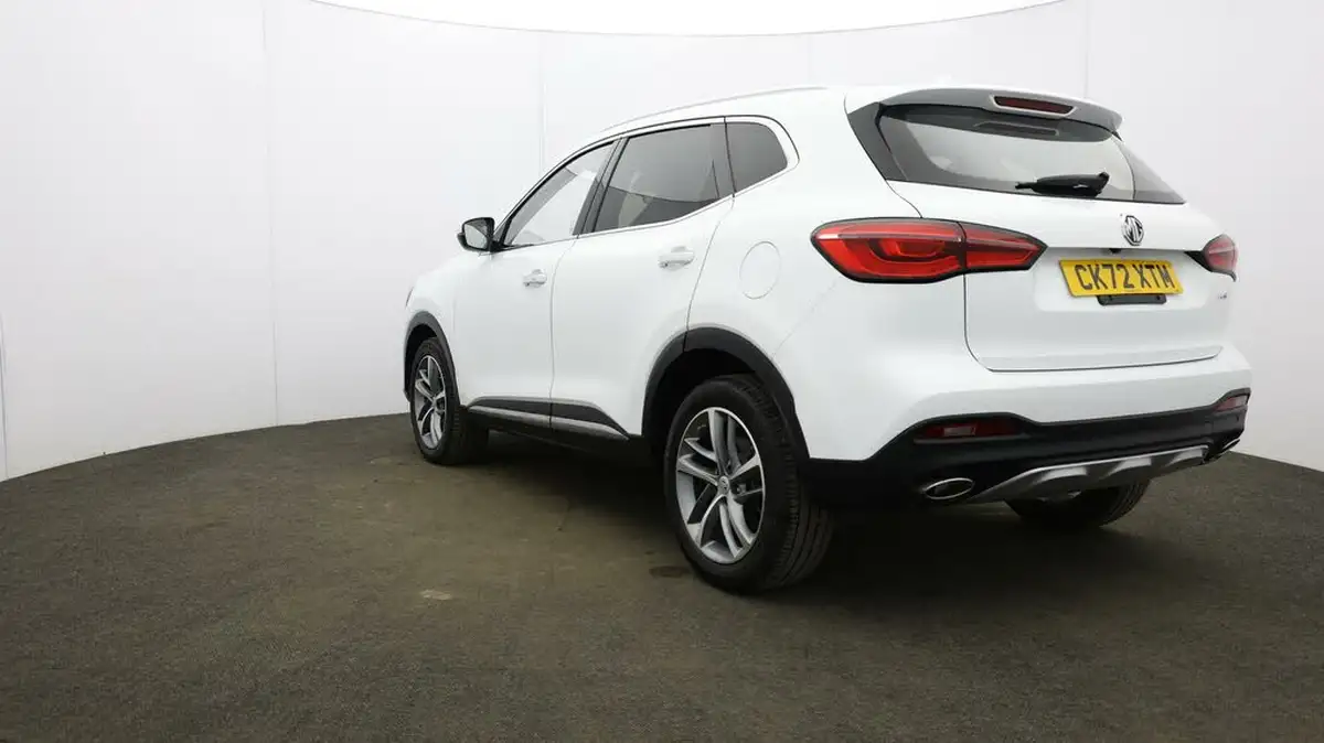 2022-mg-hs-15t-gdi-exclusive-162ps-dct-big-26
