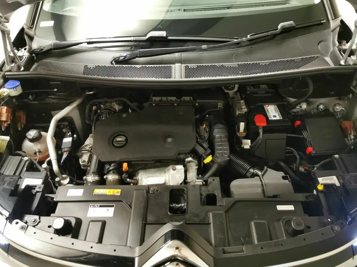 2019-citroen-c5-aircross-15bluehdi-feel-eat8-big-31