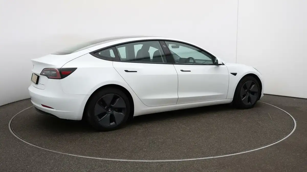 2021-tesla-model-3-e-long-range-4x4-big-44
