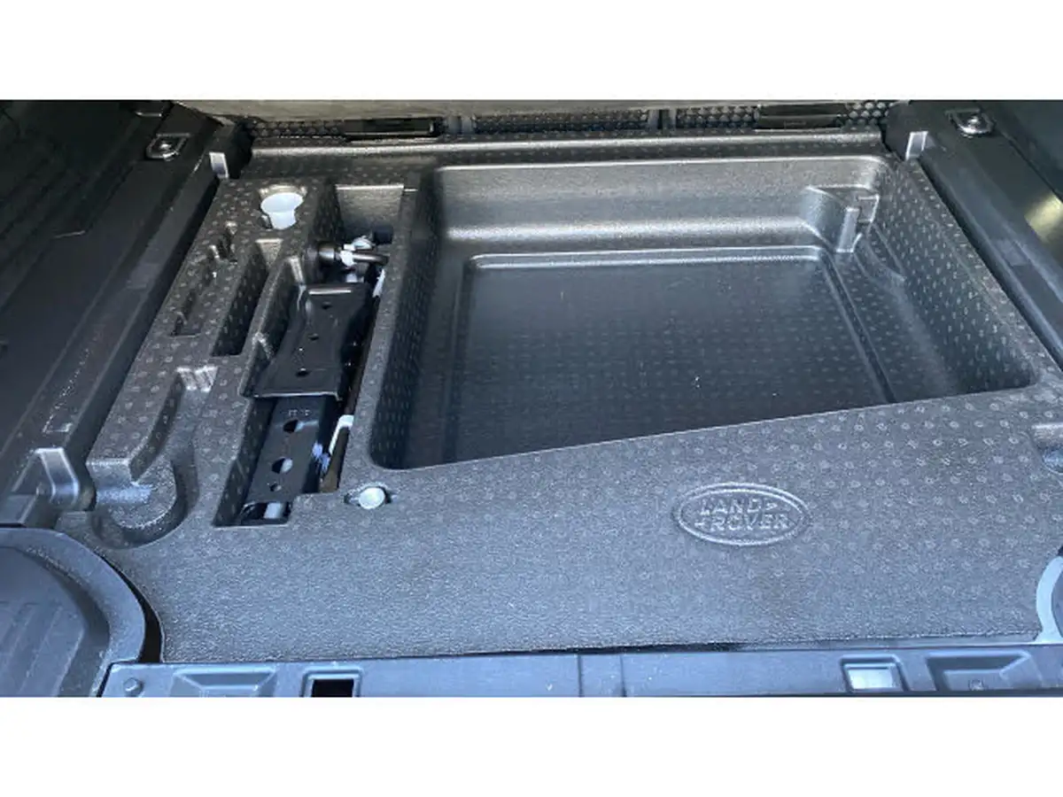 2023-land-rover-110-defender-30-d250-x-dynamic-se-big-42