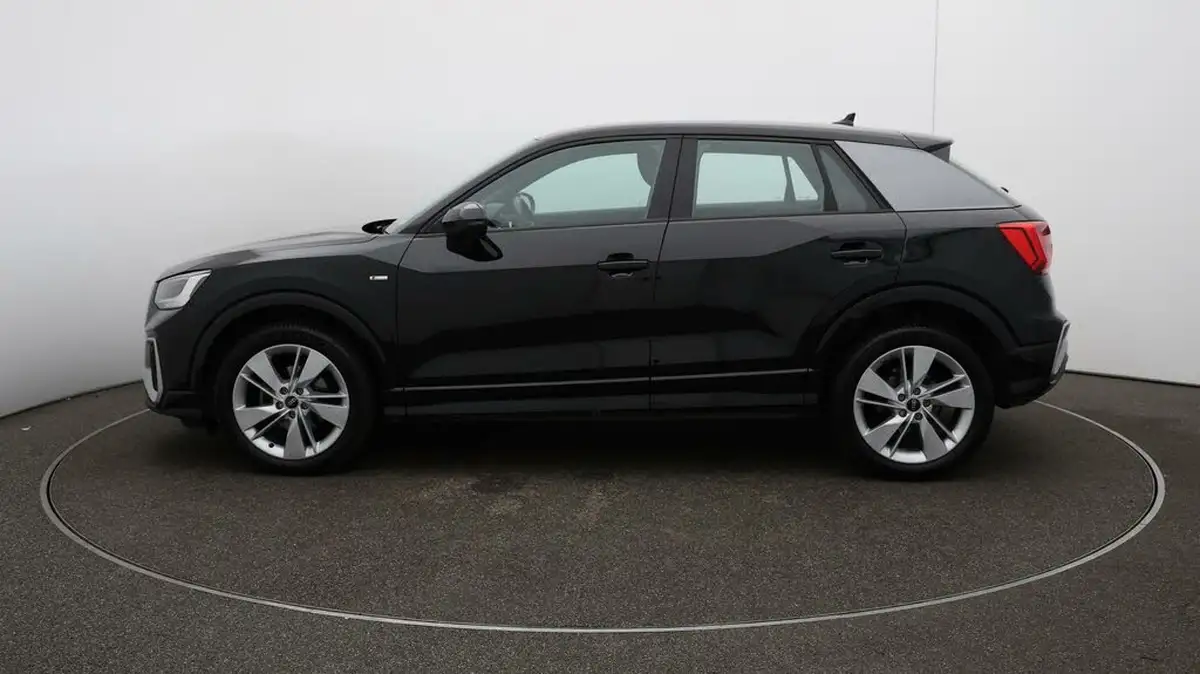 2022-audi-q2-15-35-tfsi-s-line-tronic-big-57
