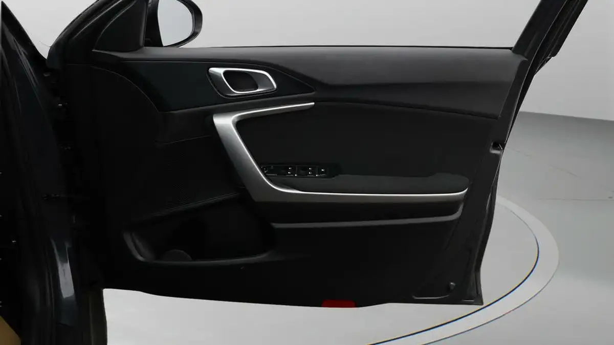 2021-kia-xceed-10-t-gdi-2-big-14