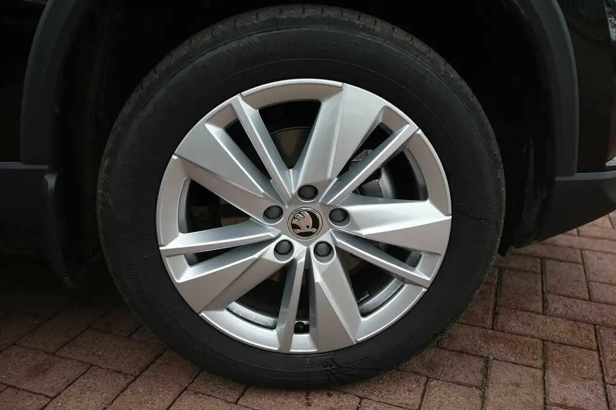 2024-skoda-karoq-10-tsi-se-edition-big-4