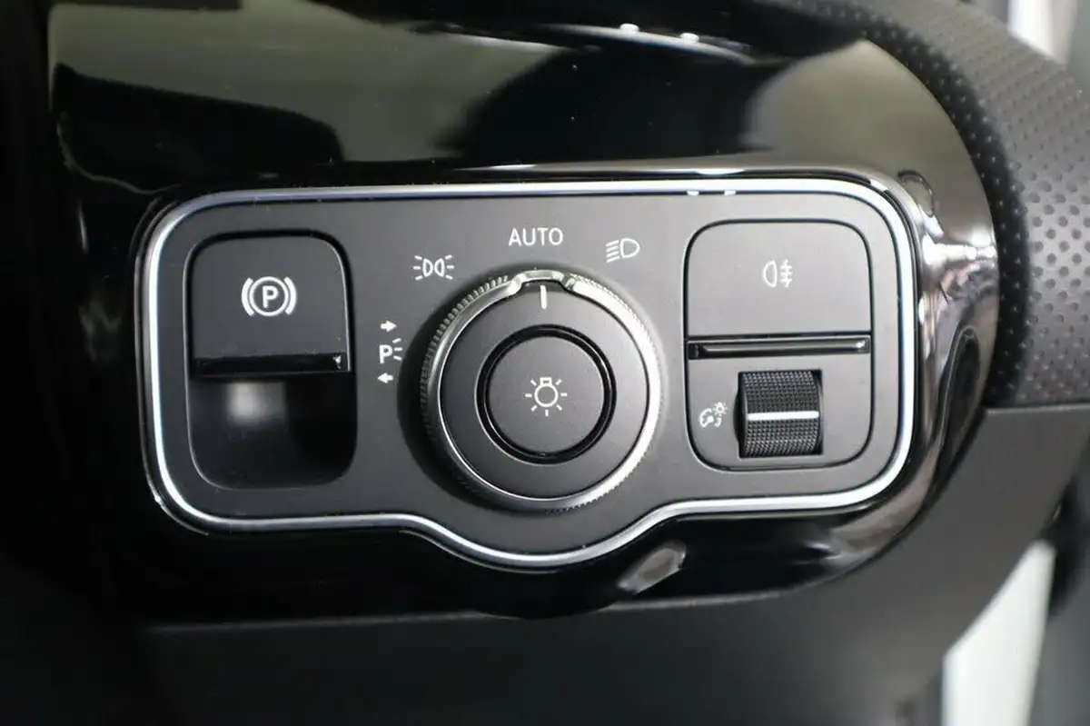 2020-mercedes-benz-a-class-13-a250e-amg-line-saloon-4d-big-18