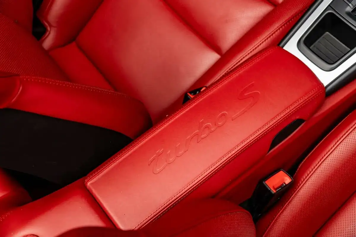 2014-porsche-911-38-turbo-s-coupe-big-37