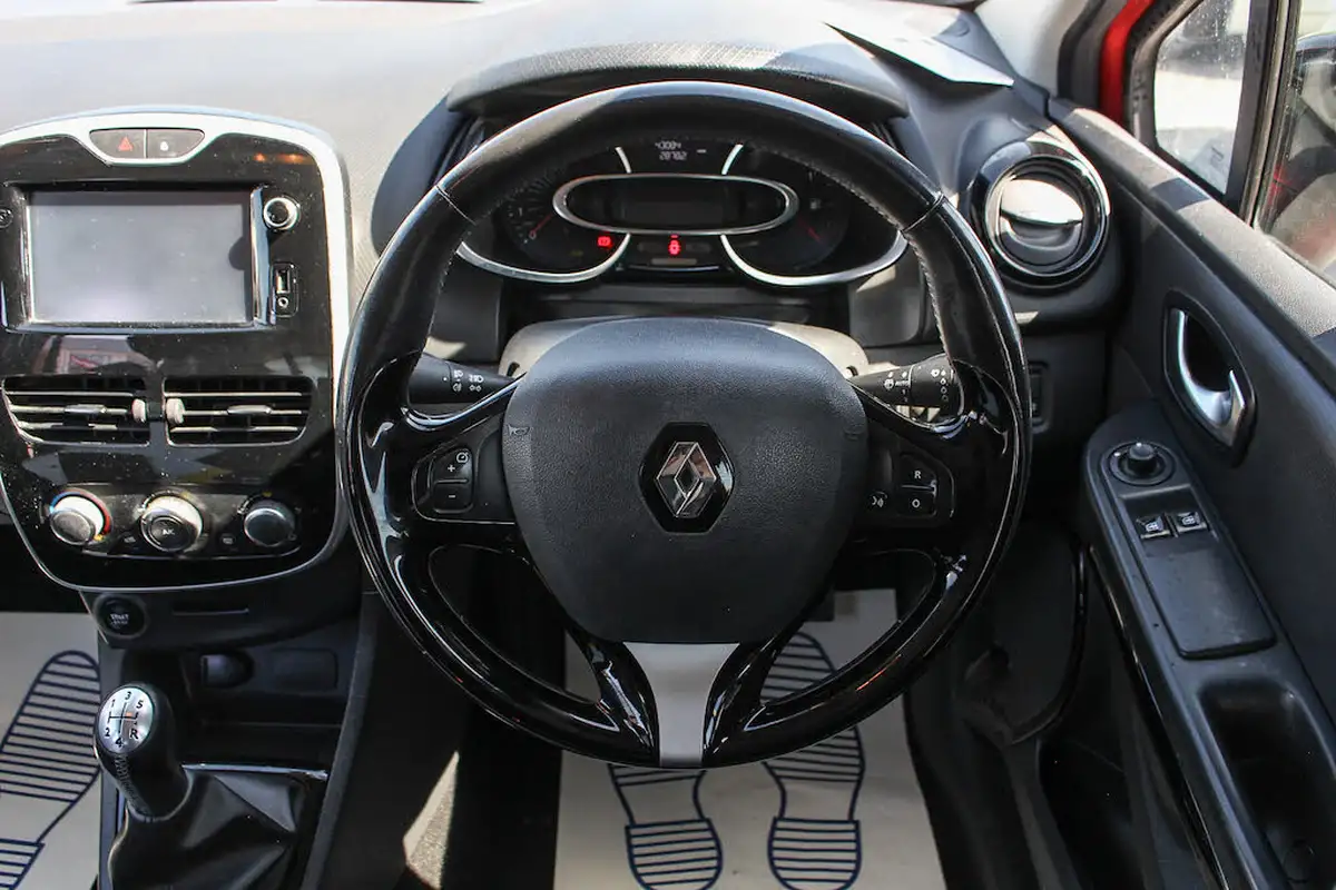2016-renault-clio-15dci-dynamique-nav-ss-energy-big-21