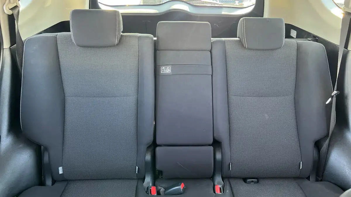 2018-toyota-rav4-25-vvt-i-icon-tech-big-24