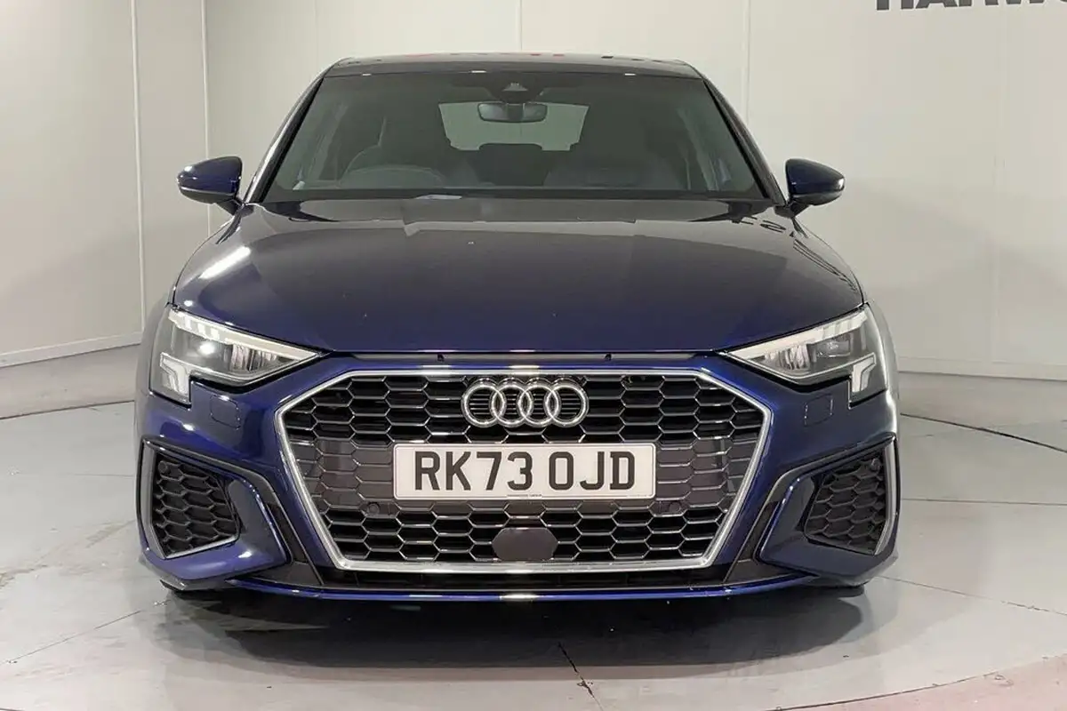 2023-audi-a3-20-35-tdi-s-line-sportback-5d-big-11