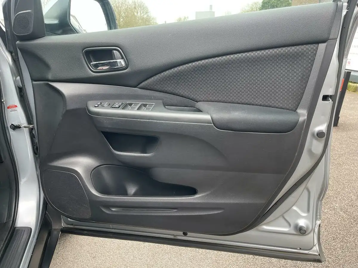 2016-honda-cr-v-16-i-dtec-se-honda-connect-with-navi-dasp-120ps-big-25