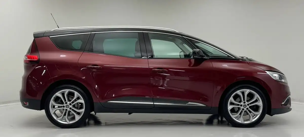 2019-renault-grand-scenic-13-tce-iconic-big-4