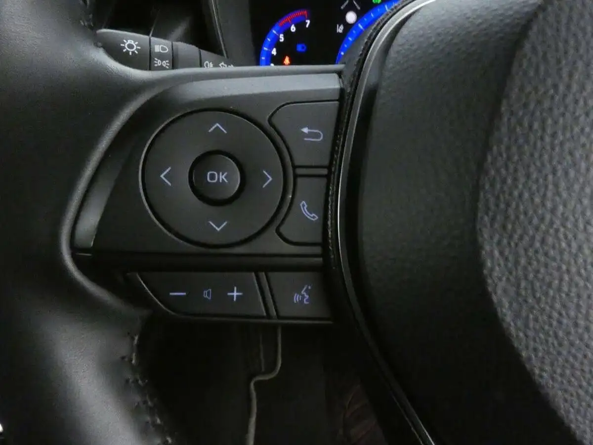 2020-toyota-corolla-18-vvt-i-icon-tech-spare-wheel-hatchback-5d-big-13
