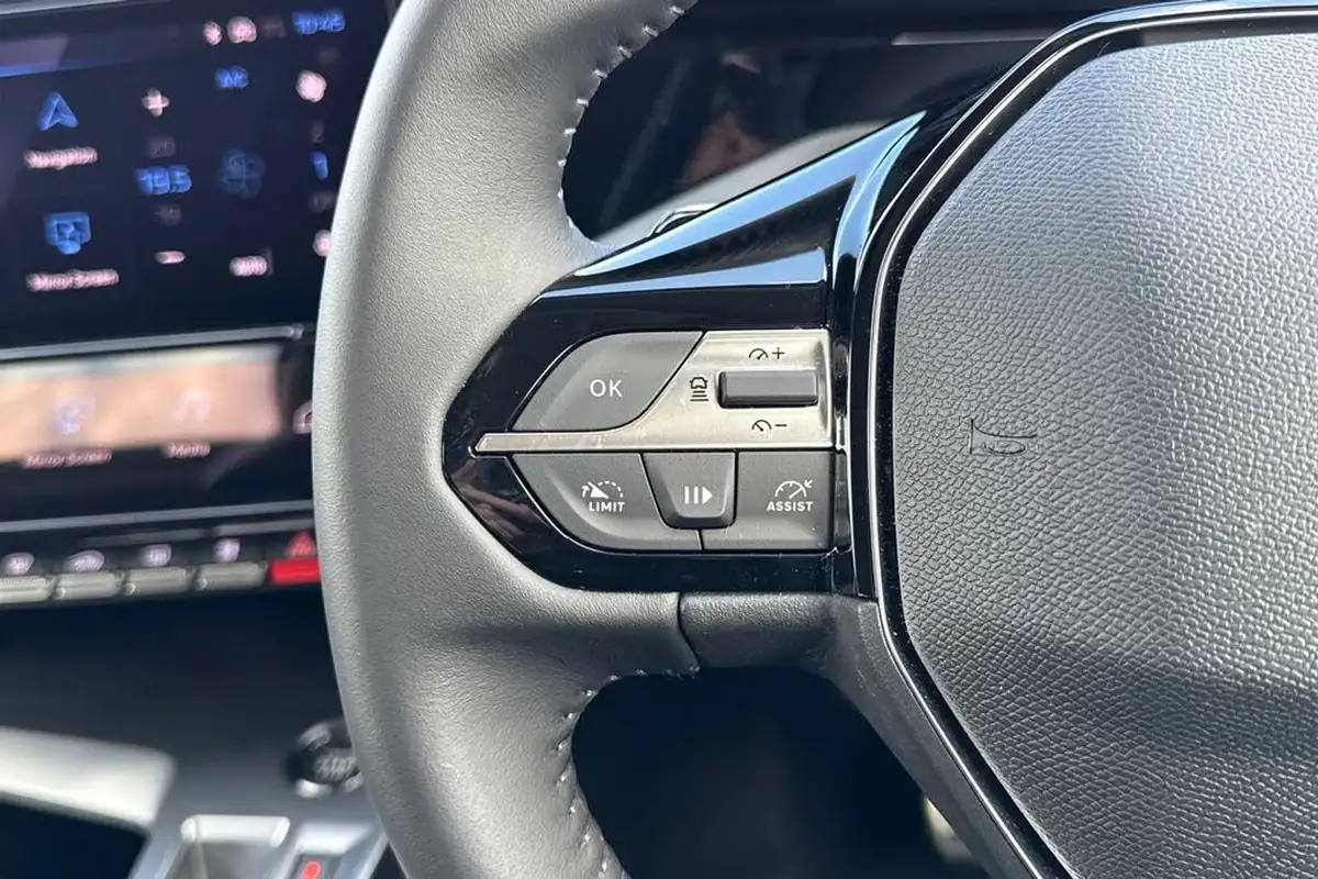 2023-peugeot-408-12-puretech-allure-premium-big-38
