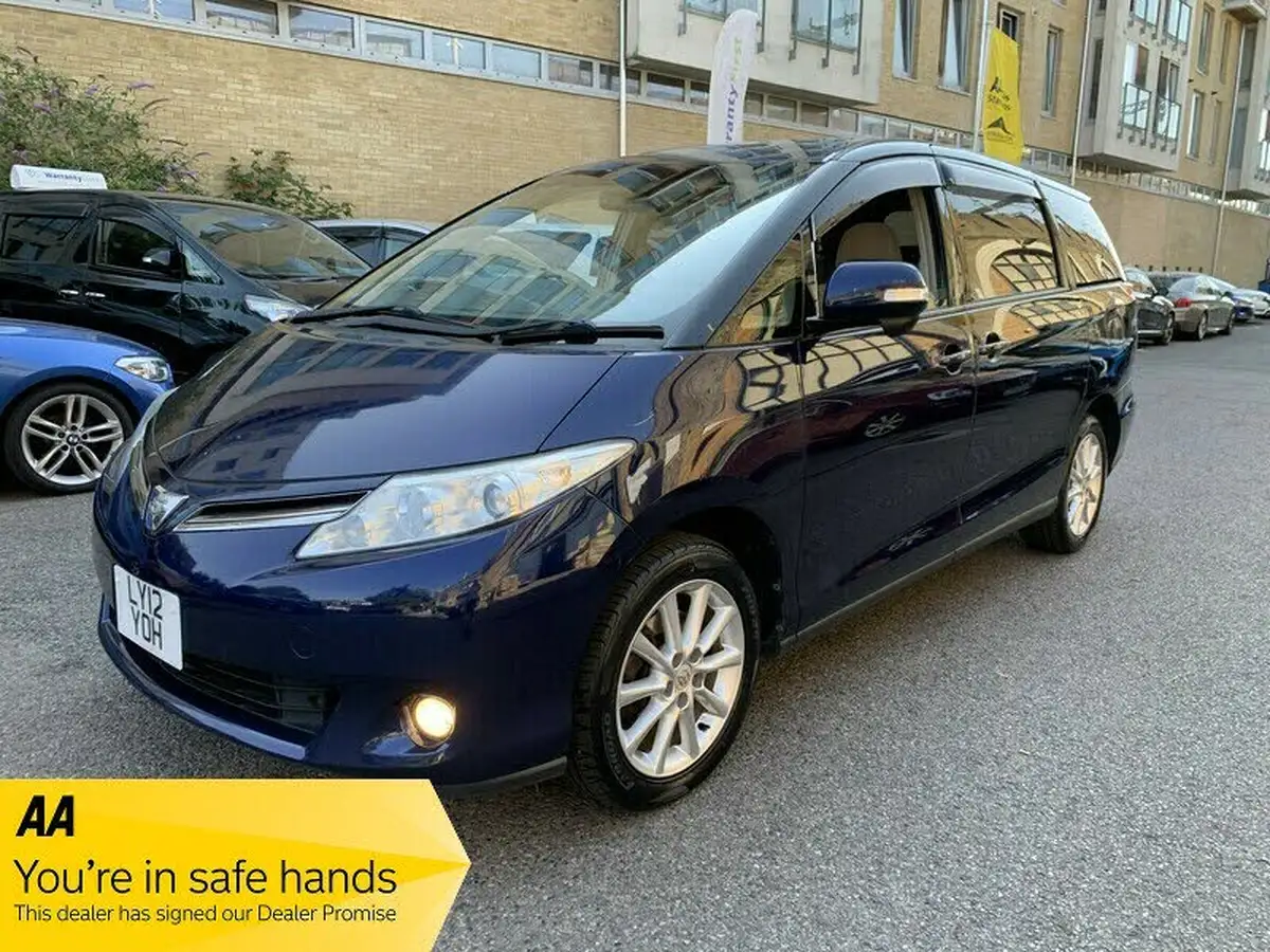 2012-toyota-estima-aeras-24-big-25