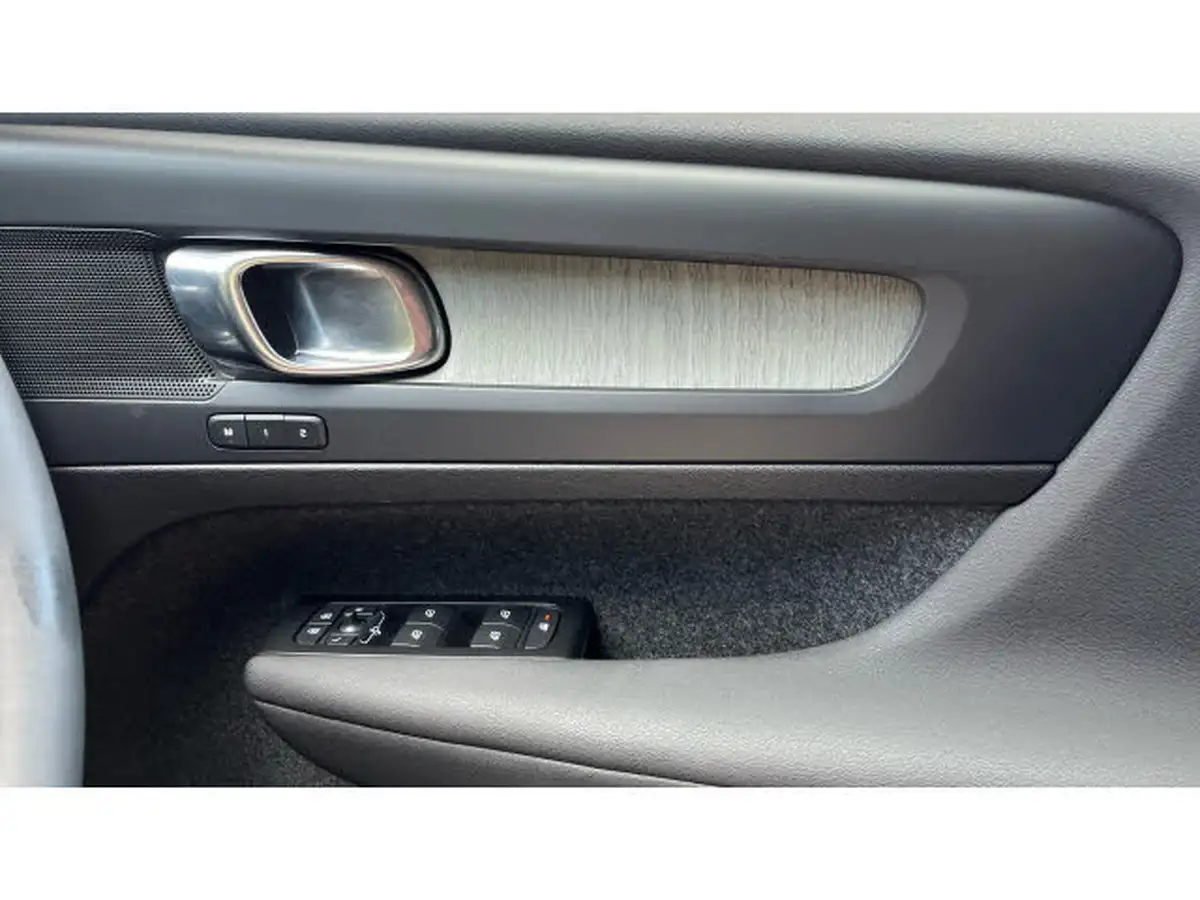 2021-volvo-xc40-15-t5-inscription-262bhp-big-14